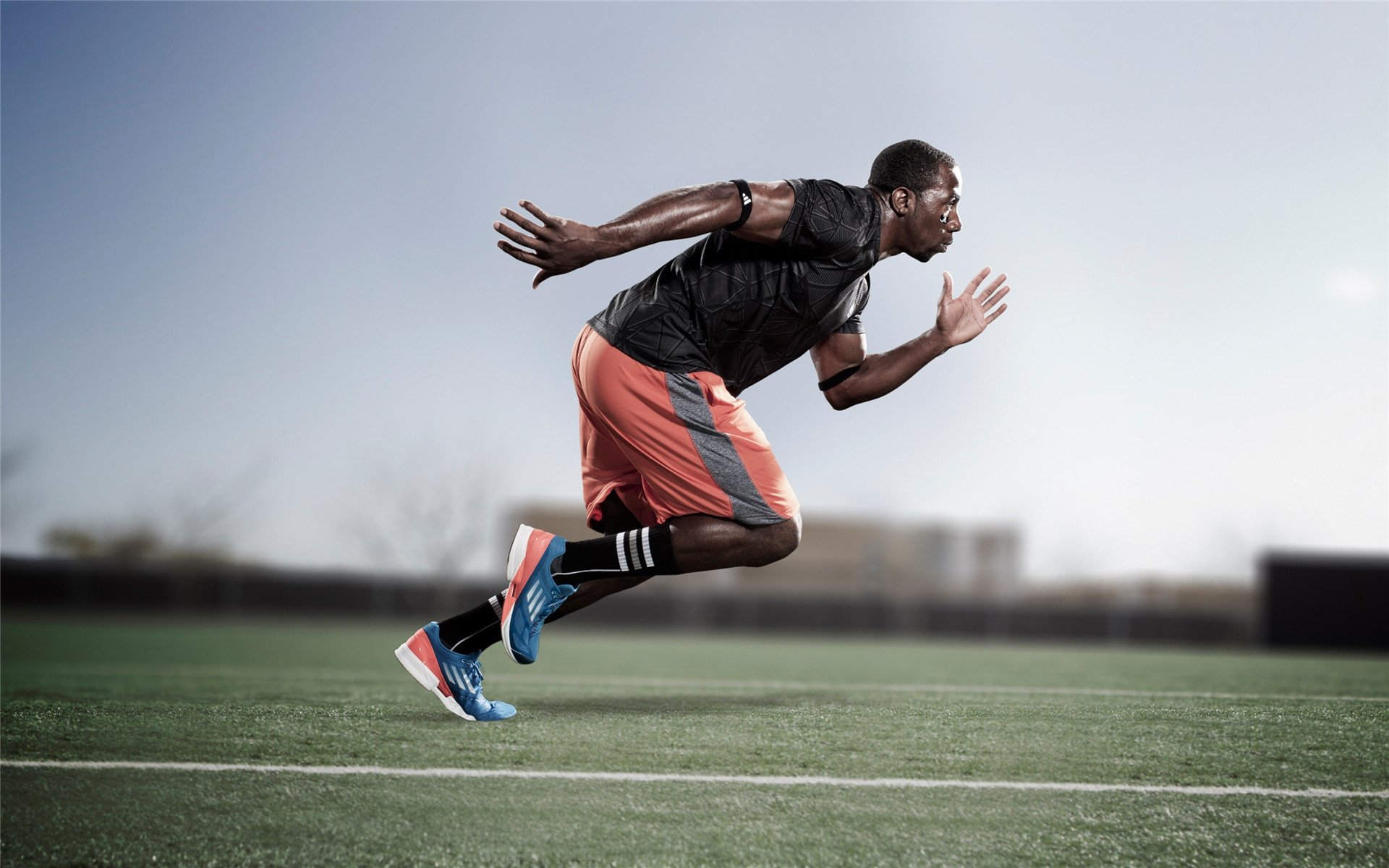 巴黎圣日耳曼稳步领先，法甲霸主未来可期