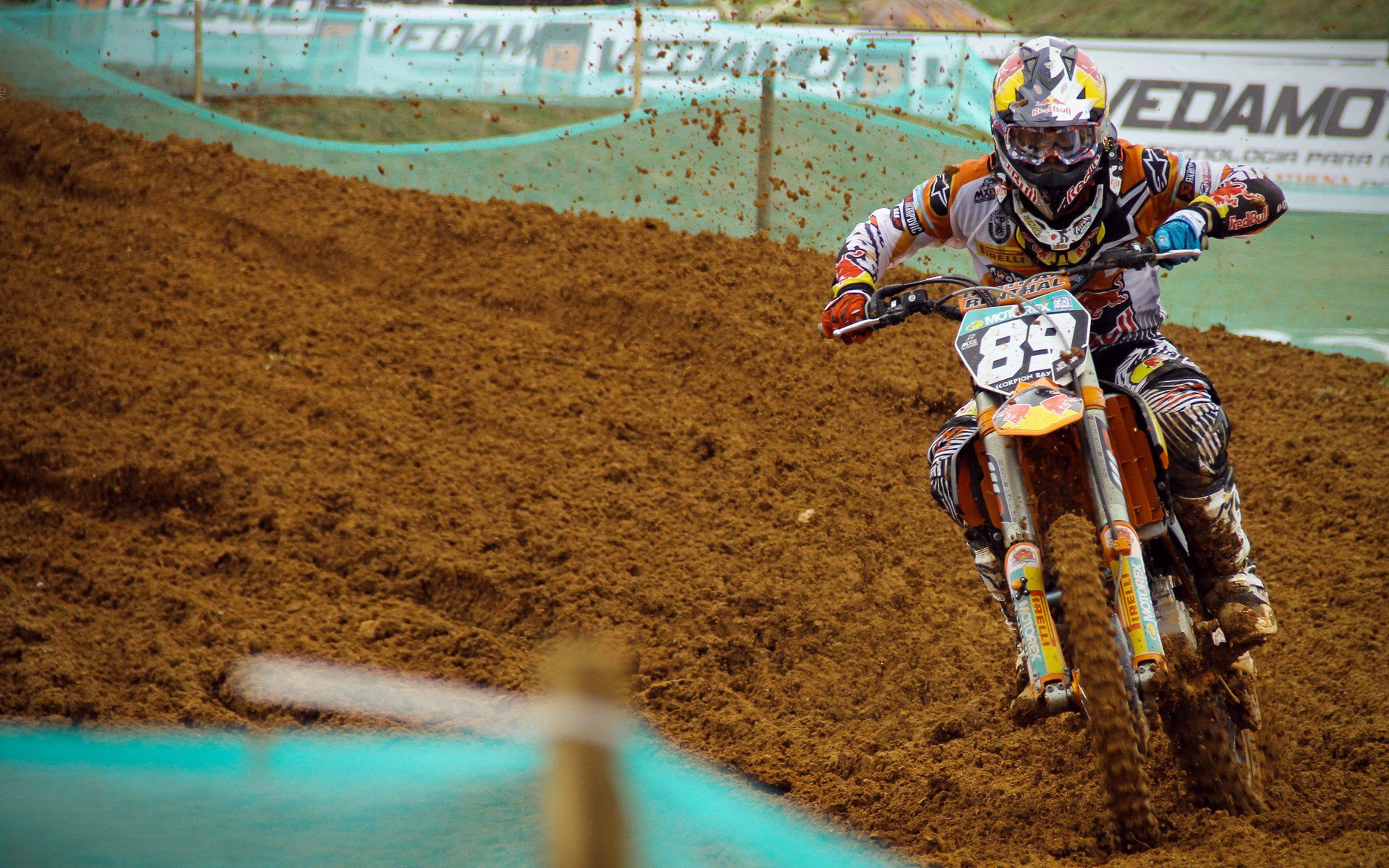 开云体育官方网站-乔·波尔曼的表现稳步提升，帮助袋鼠队在橄榄球锦标赛中领先，乔伯罗橄榄球